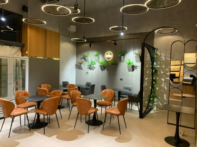 jepet me qera Kati 0, 120 m² 2.200 € (Porcelan)