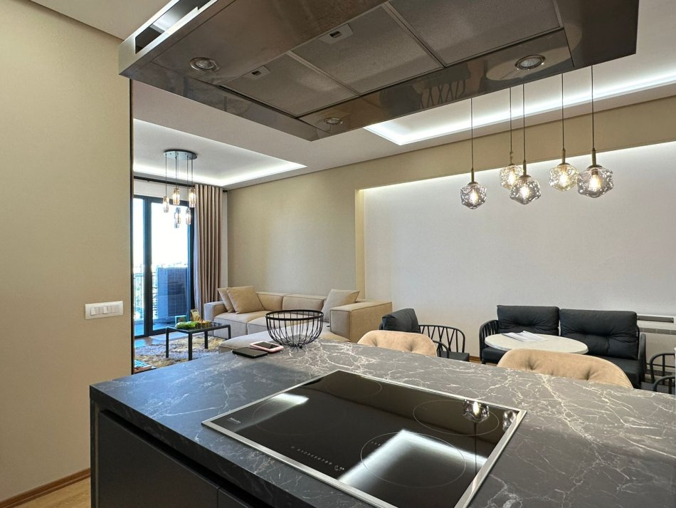 Tirane, jepet me qera apartament 2+1 Kati 7, 131 m² 1.000 € (rruga e kavajes)