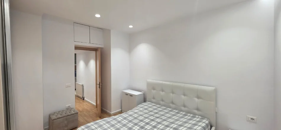 Tirane, jepet me qera apartament 1+1 Kati 2, 80 m² 550 € (Kodra e Diellit)