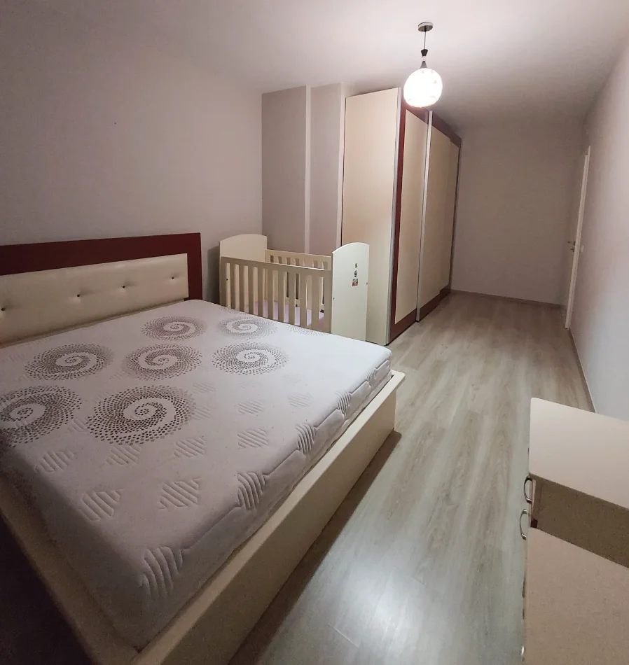 Tirane, shitet apartament 2+1+Ballkon Kati 4, 108 m² 195.000 € (Rruga 5 Maji – Pallatet Areela)