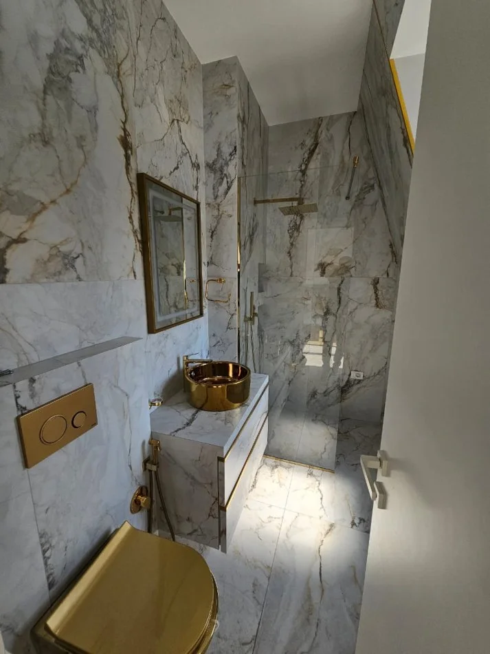 Tirane, jepet me qera apartament 2+1 Kati 3, 99 m² 1.600 € 