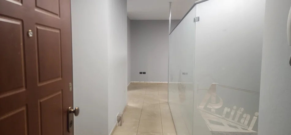 Tirane, shitet apartament 2+1+Ballkon Kati 5, 118 m² 377.280 € (Qender)