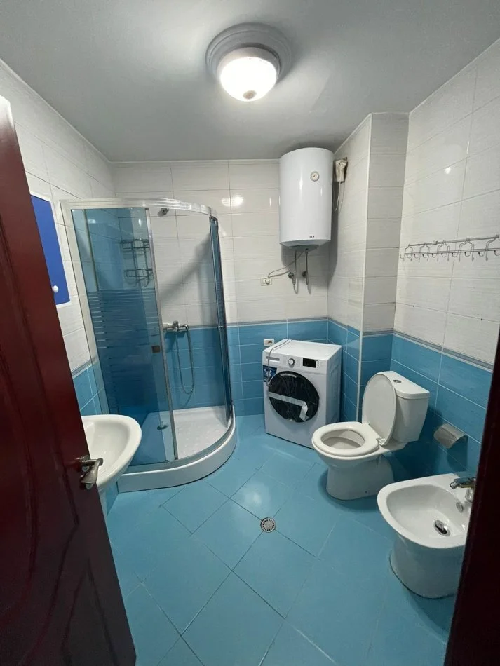 Tirane, jepet me qera apartament 2+1+Ballkon Kati 2, 100 m² 530 € (Astir te Bar Artisti)
