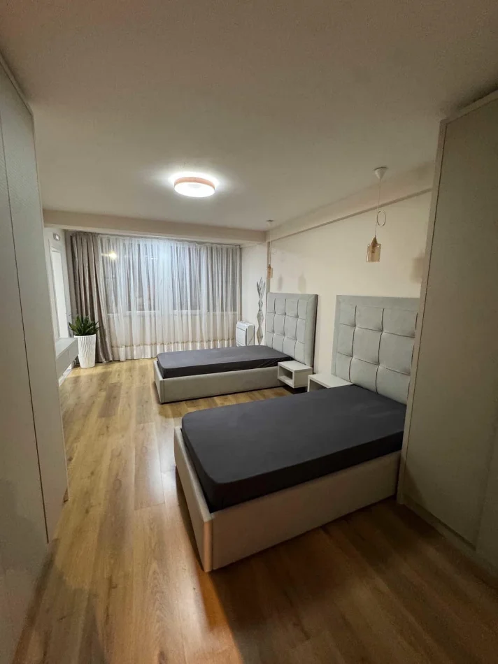 Tirane, jepet me qera apartament 2+1 Kati 2, 100 m² 700 € (Farmaci Dite e Nate tek Pediatria)