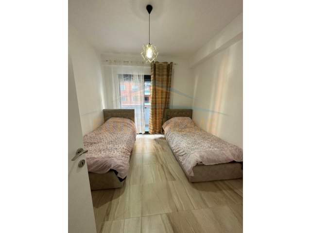 Tirane, jap me qera apartament 2+1+BLK Kati 1, 107 m² 400 Euro (Unaza E Re Astir)