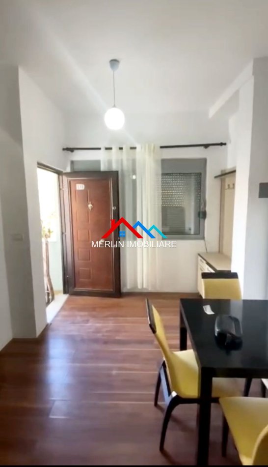 Tirane, jepet me qera apartament 1+1 , 56 m² 500 € (Rruga Peti, Liqeni i Thate)