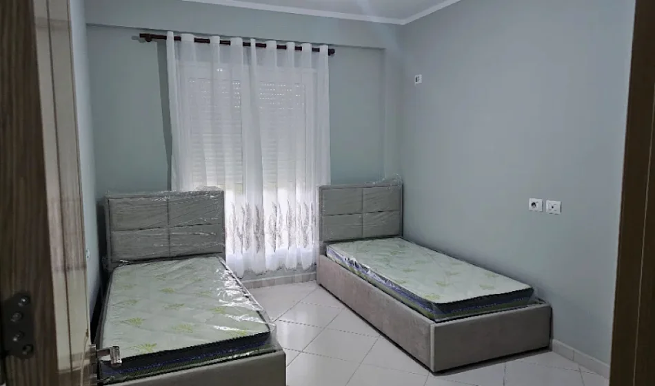 Tirane, jepet me qera apartament 2+1 , 78 m² 650 € 