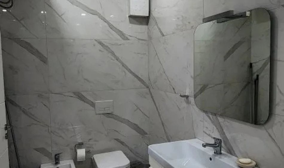 Tirane, jepet me qera apartament 1+1 Kati 3, 78 m²