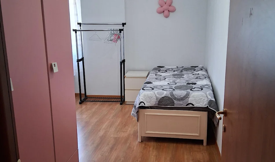 Tirane, jepet me qera apartament 2+1 Kati 3, 103 m² 720 € 