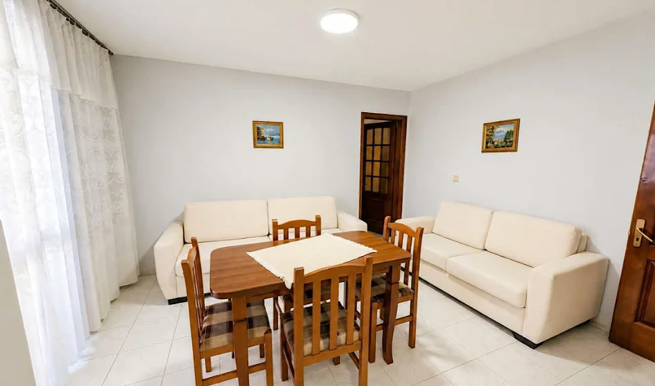 Tirane, jepet me qera apartament 2+1 Kati 1, 90 m² 500 € 