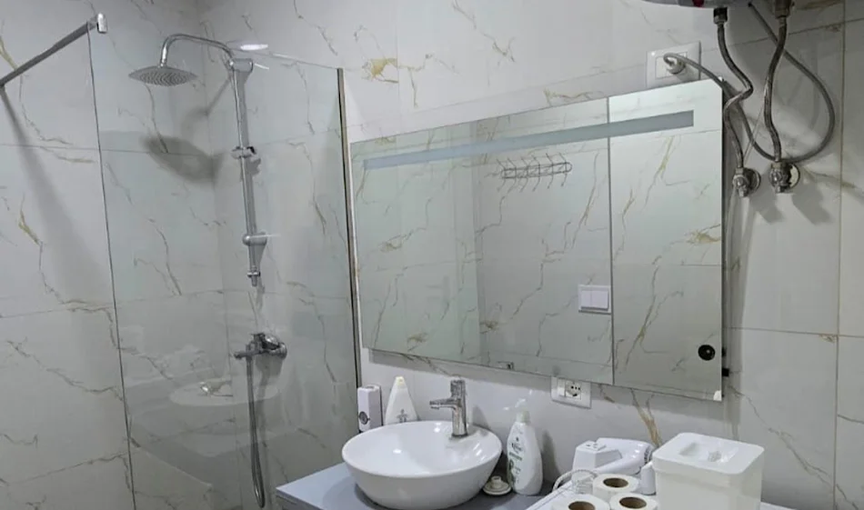 Tirane, jepet me qera apartament 1+1 Kati 2, 68 m² 550 € 