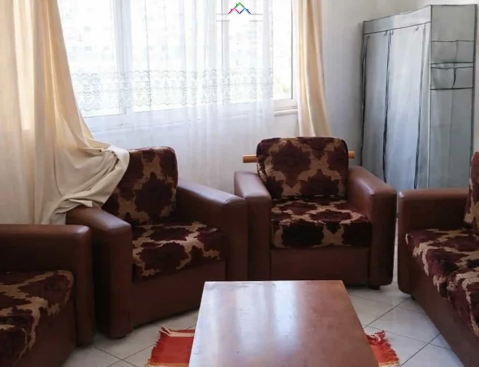 Tirane, jepet me qera apartament 1+1+Ballkon Kati 3, 90 m² 570 € (asim vokshi)