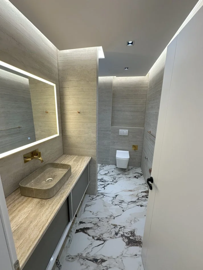 Tirane, jepet me qera apartament 2+1 Kati 2, 107 m² 1.000 € (Kompleksi Vizion +.)