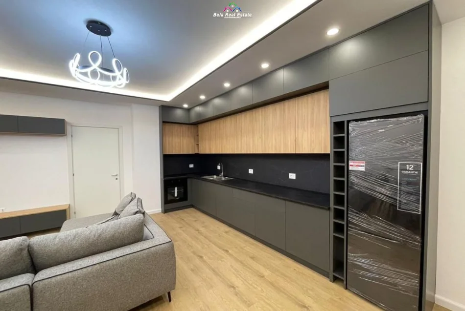 Tirane, shitet apartament 2+1 Kati 3, 152 m² 286.000 € (erzen lita)