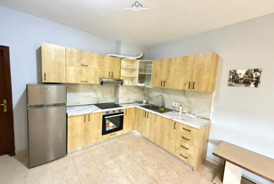 Tirane, jepet me qera apartament 2+1 Kati 7, 90 m² 680 € (bulevardi zhan dark)
