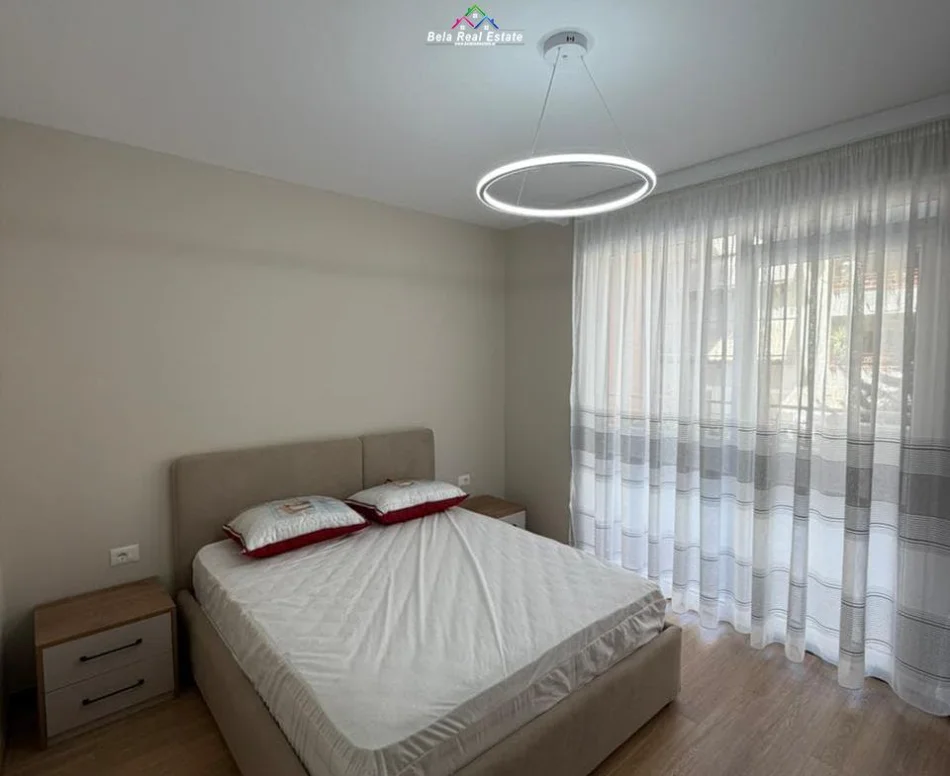 Tirane, jepet me qera apartament 1+1 Kati 2, 90 m² 680 € (Rruga Shyqyri Brari)