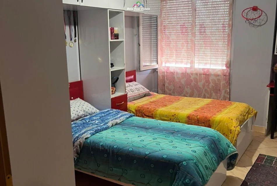 Tirane, jepet me qera apartament 2+1 Kati 7, 85 m² 480 € (kthesa kamezes)