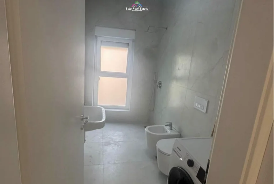 Tirane, jepet me qera apartament 1+1 Kati 3, 75 m² 520 € (Rruga Pasho Hysa)