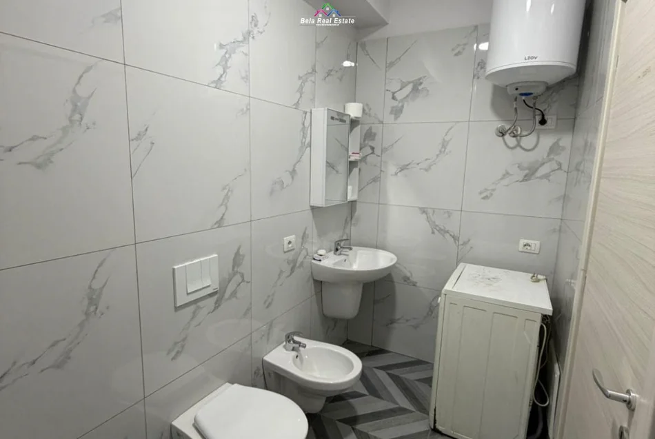 Tirane, jepet me qera apartament 1+1+Ballkon Kati 3, 61 m² 630 € (Dritan Hoxha)