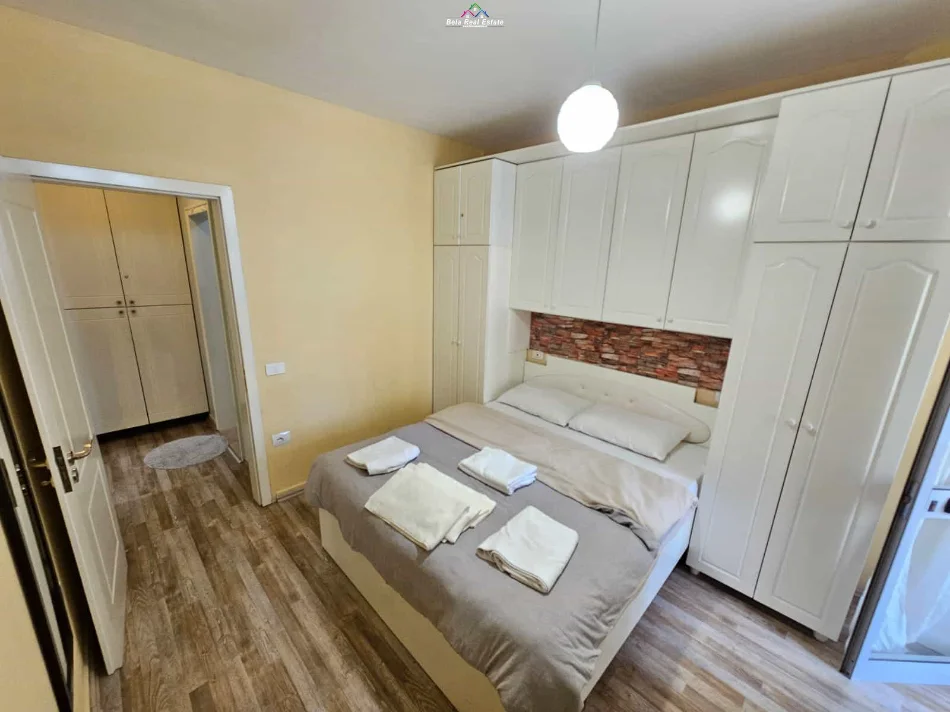 Tirane, jepet me qera apartament 1+1+Ballkon Kati 4, 60 m² 520 € (Selvia, prane Observatorit)