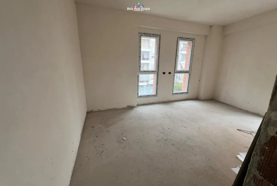 Tirane, shes apartament 1+1+Ballkon Kati 2, 85 m² 133.000 € (astir)