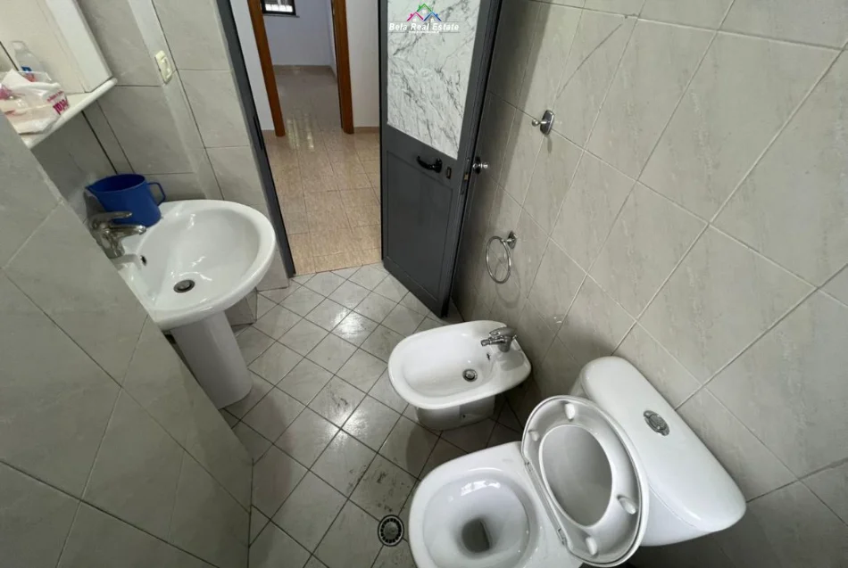 Tirane, shes apartament 2+1 Kati 1, 56 m² 164.800 € (brryli)
