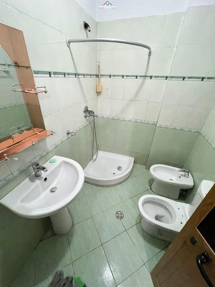 Tirane, jap me qera apartament 1+1+Ballkon Kati 3, 74 m² 530 € (dritan hoxha)