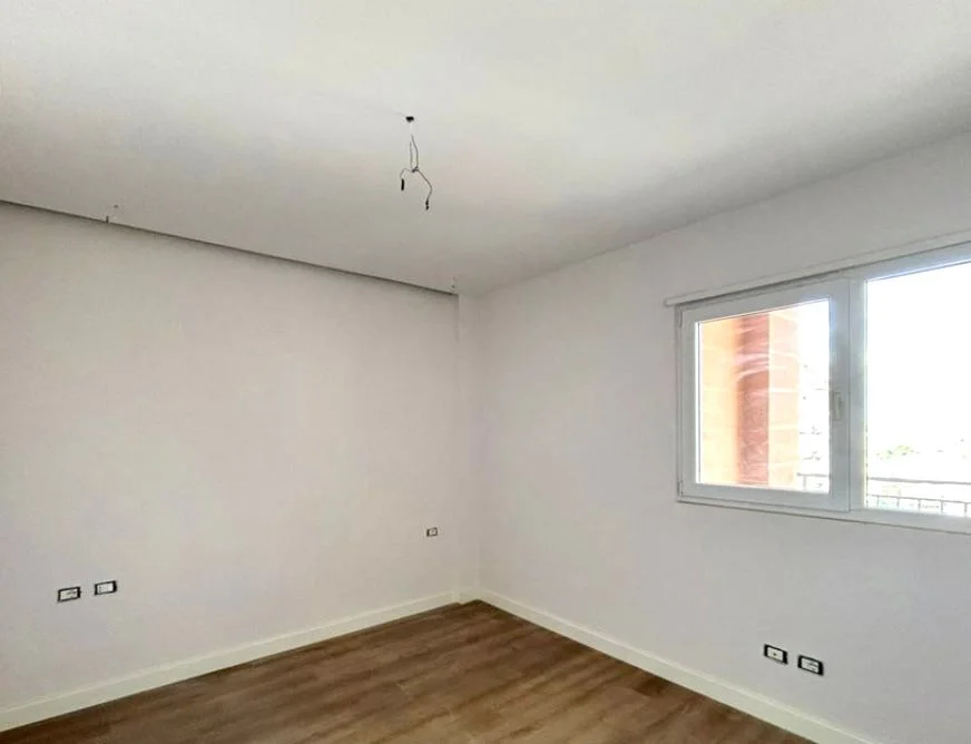 Tirane, shitet apartament 2+1+Ballkon Kati 5, 97 m² 250.000 € 