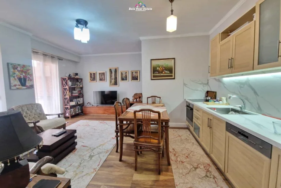 Tirane, jepet me qera apartament 2+1 Kati 6, 84 m² 820 € (delijorgji)