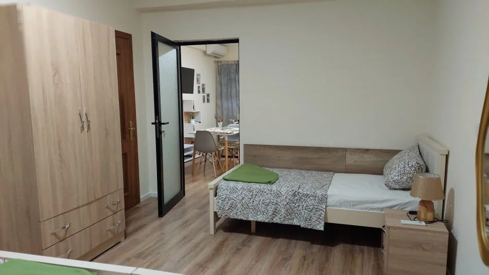 Tirane, jepet me qera Vile 1+1+Ballkon Kati 2, 70 m² 600 € (myslym shyr)