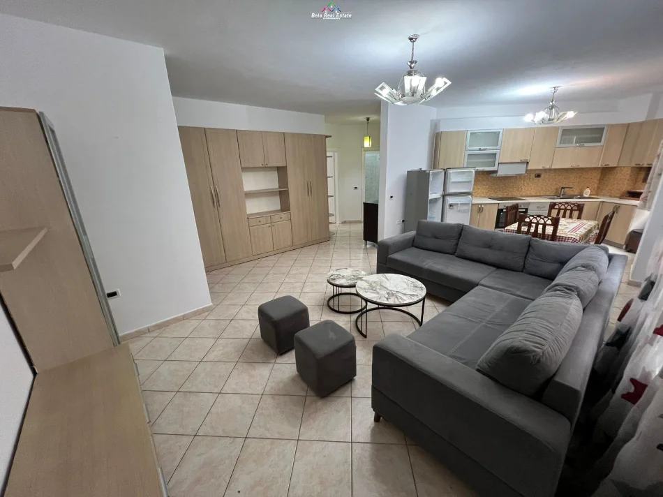 Tirane, jepet me qera apartament Kati 2, 120 m² 1.000 € (bllok)