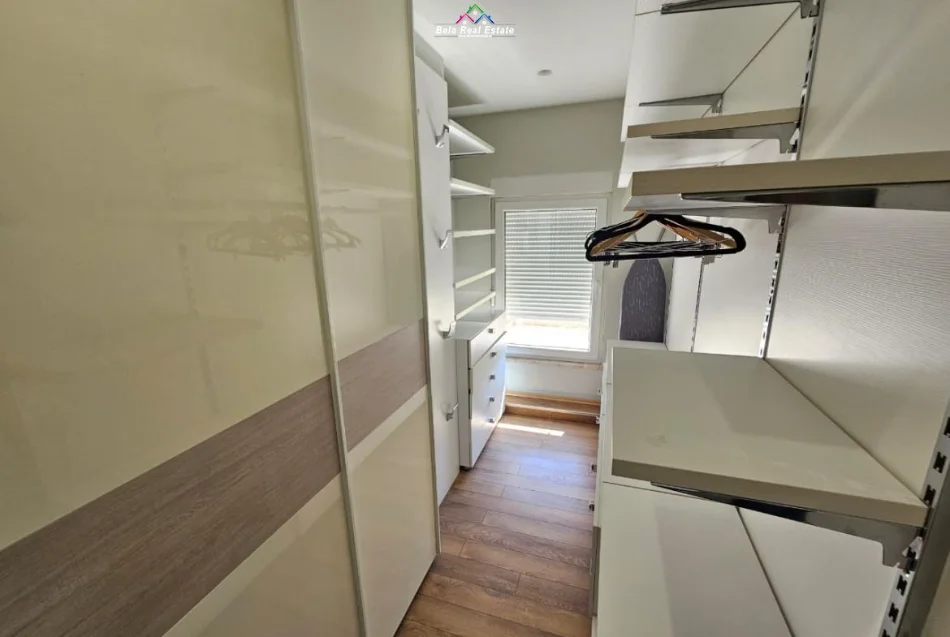 Tirane, jepet me qera Vile 3 Katshe Kati 3, 460 m² 3.000 € (teg)