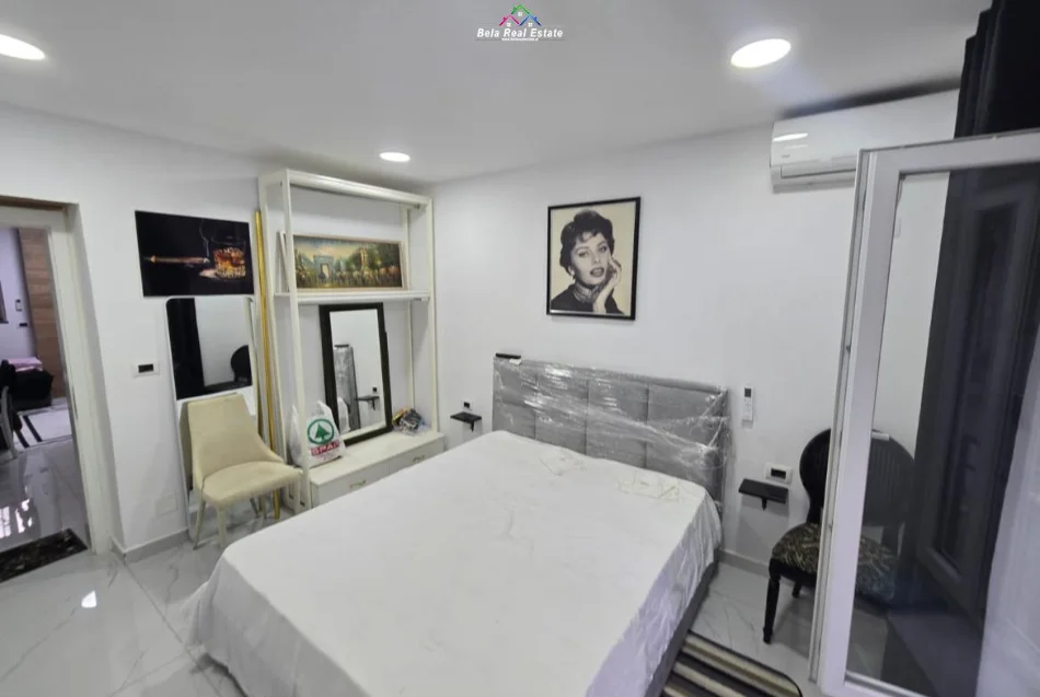 Tirane, jepet me qera apartament 1+1+Ballkon Kati 1, 55 m² 500 € (selvia)