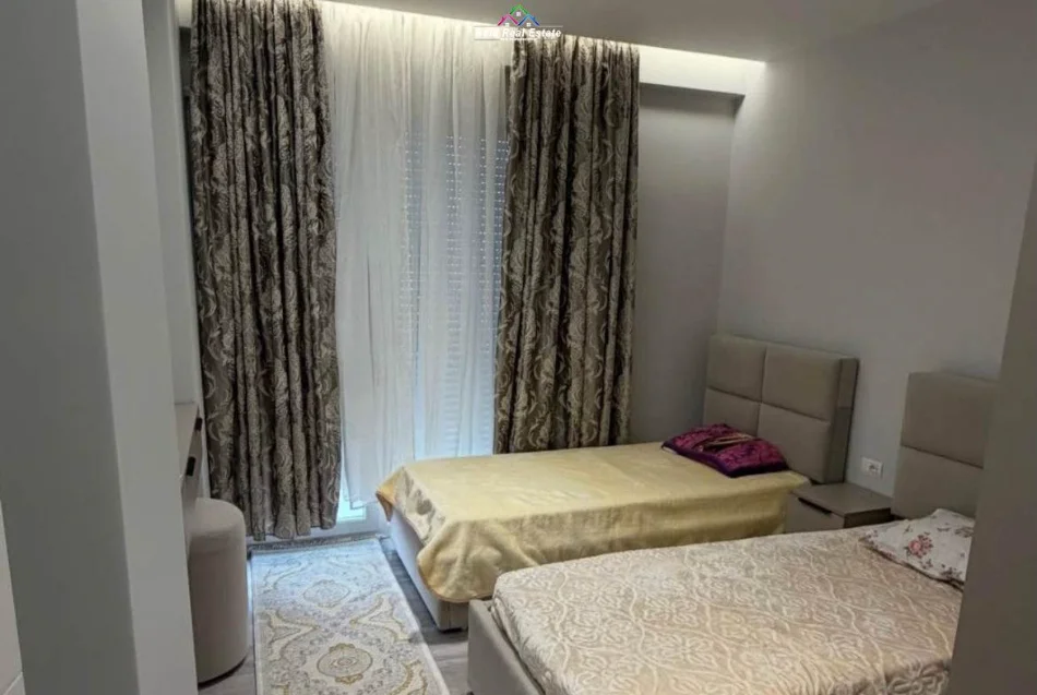 Tirane, jepet me qera apartament 2+1 Kati 4, 100 m² 780 € (xhanfize keko)