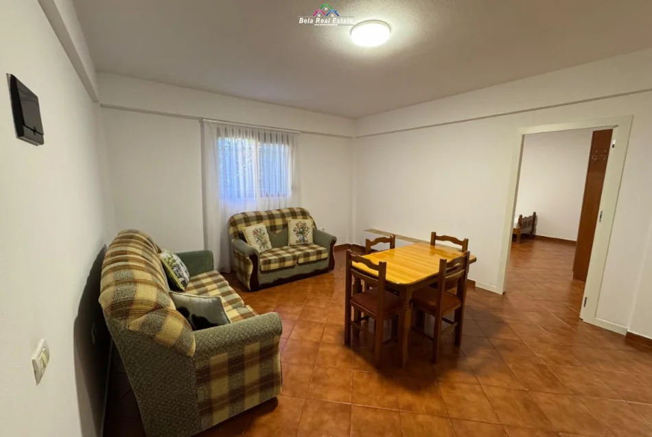 Tirane, jepet me qera Vile 1+1+Ballkon Kati 1, 65 m² 415 € (qytet studenti)