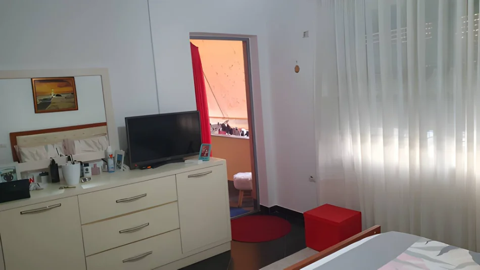 Tirane, jepet me qera apartament 2+1+Ballkon Kati 9, 106 m² 500 € (Astir (afer bar Oslos))