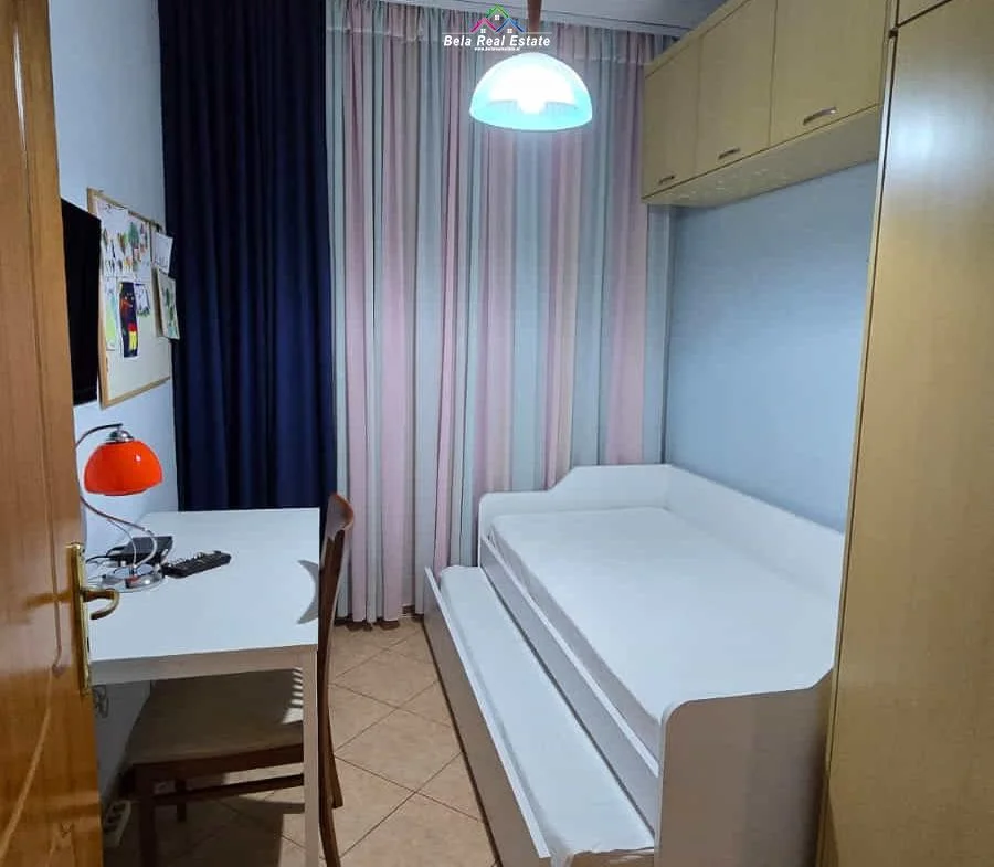 Tirane, jepet me qera apartament 2+1 Kati 5, 75 m² 650 € (fresk)