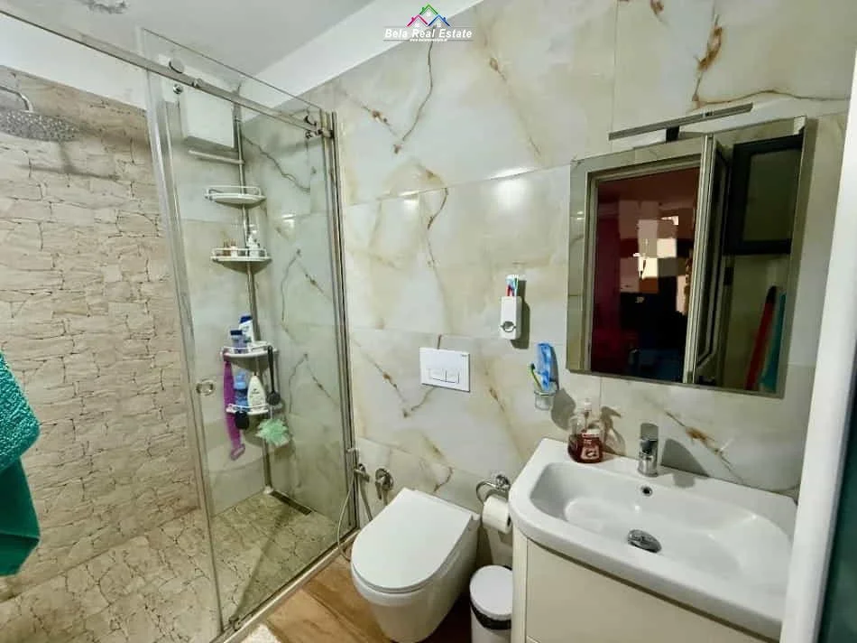 Tirane, jepet me qera apartament 2+1 Kati 1, 105 m² 1.050 € (medar shtylla)