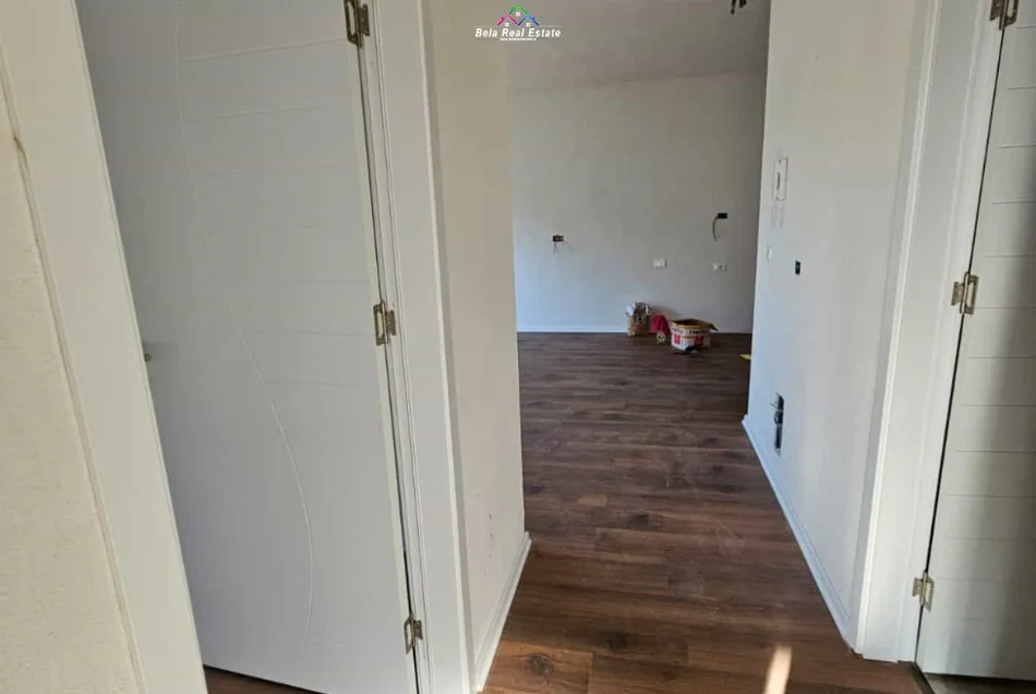 Tirane, shes apartament 2+1 Kati 2, 97 m² 160.800 € (xhanfize keko)