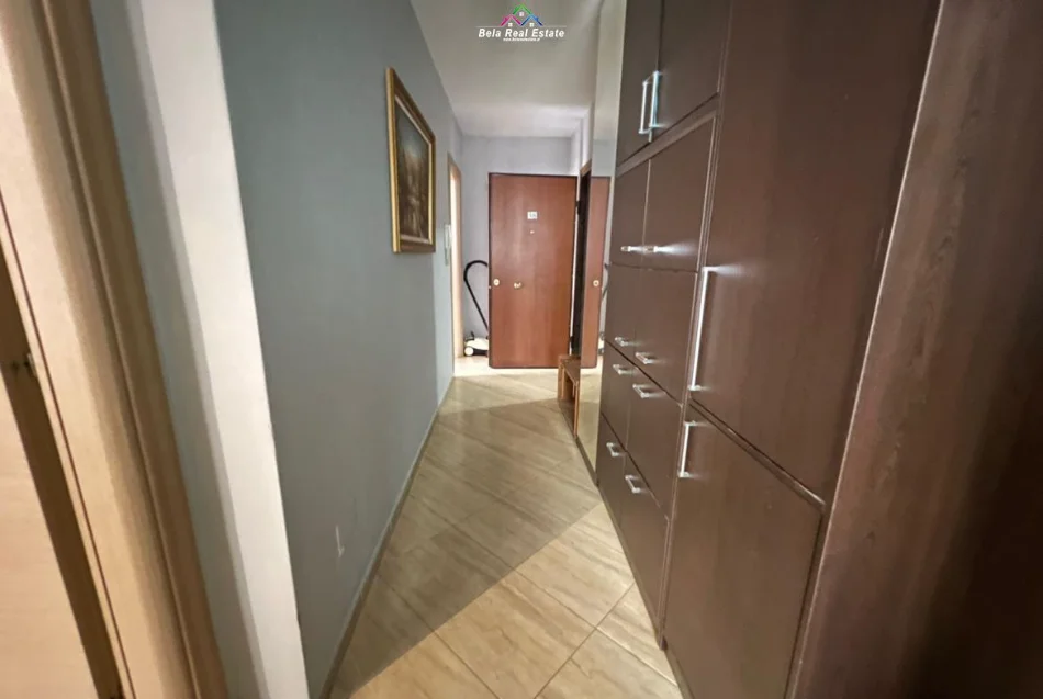 Shqiperi, jepet me qera apartament 1+1 Kati 6, 110 m² 520 € (Rruga jordan misja)