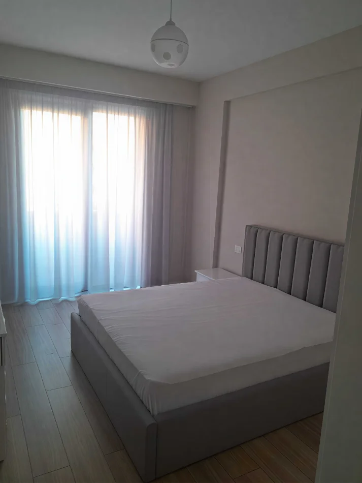 Tirane, jepet me qera apartament 1+1+Ballkon Kati 6, 75 m² 400 € (Astir)