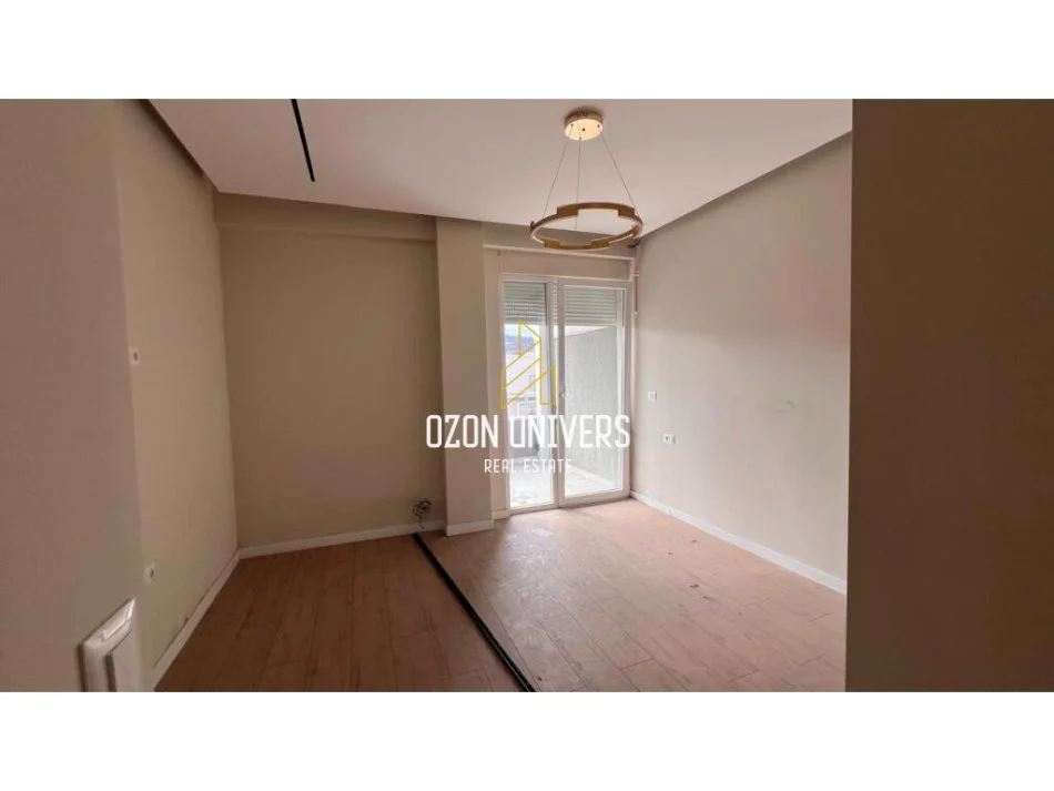 Tirane, shitet apartament 2+1+Ballkon Kati 7, 107 m² 321.000 € 