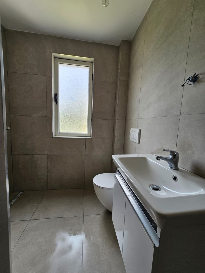 Tirane, shitet apartament 1+1 Kati 4, 31 m² 93.000 € (Qendra e Tiranës)