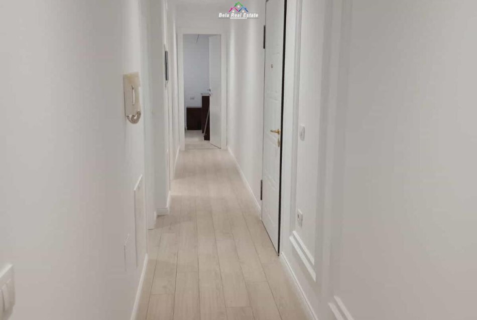 Tirane, jepet me qera apartament 2+1 Kati 3, 95 m² 1.040 € (Rruga Besim Imami)