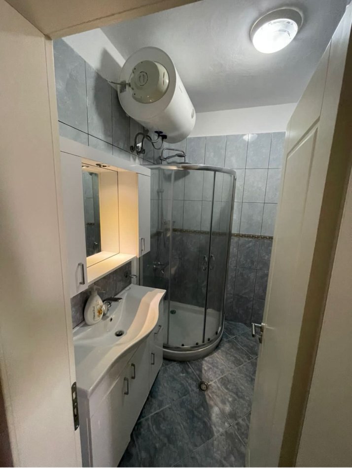 Tirane, jap me qera apartament 1+1+Ballkon , 80 m² 550 € (Todi Shkurti)