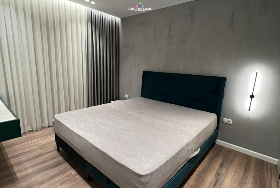 Tirane, jepet me qera apartament 2+1 Kati 7, 84 m² 700 € (Rruga Andrea Kushi)