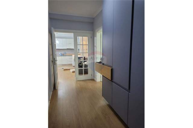 Tirane, jepet me qera apartament 1+1+BLK Kati 5, 77 m² 500 Euro (MYSLYM SHYRI)