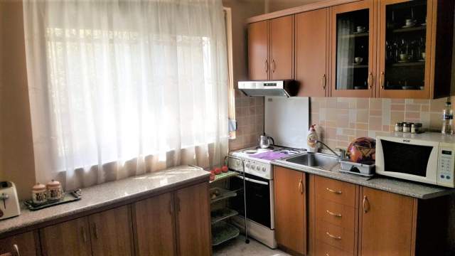 Tirane, shitet apartament 1+1 Kati 2, 75 m² 80.000 Euro (Kongresi i Manastirit,)