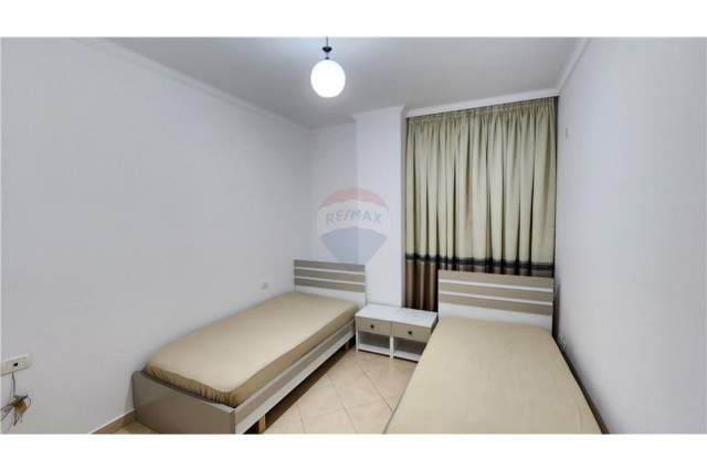 Tirane, jepet me qera apartament 2+1+BLK Kati 4, 90 m² 550 Euro (Rruga Ali Pashe Gucia)