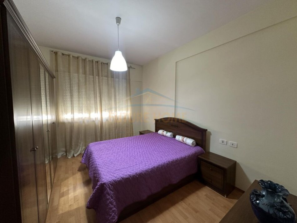 Tirane, jepet me qera apartament 2+1, Kati 3, 100 m² 650 € (Komuna e Parisit)